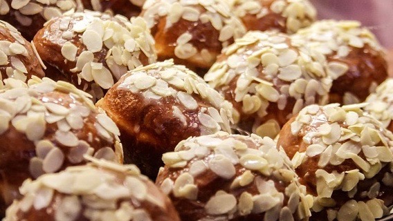 Buñuelos Hojuelas Almendra